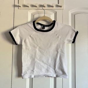 white top with black outline